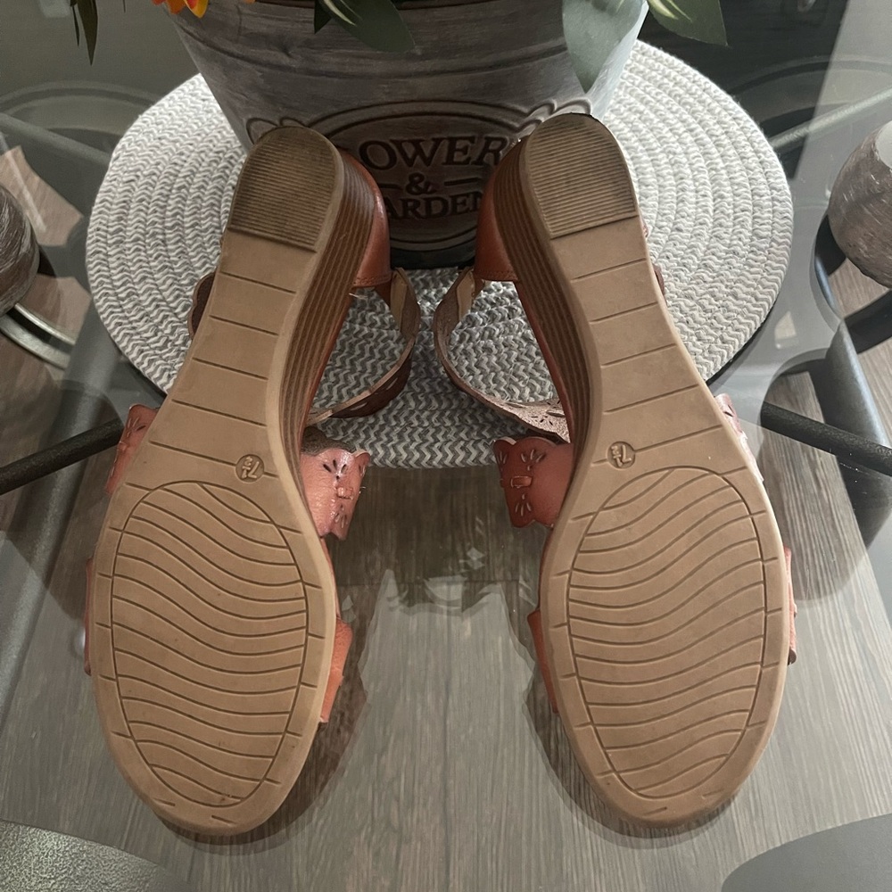 Women's Blyth Cognac Sandals Size 7.5 - Picture 6 of 6